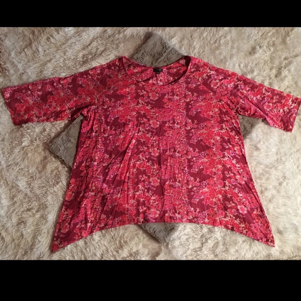 NWT - Beautiful Top